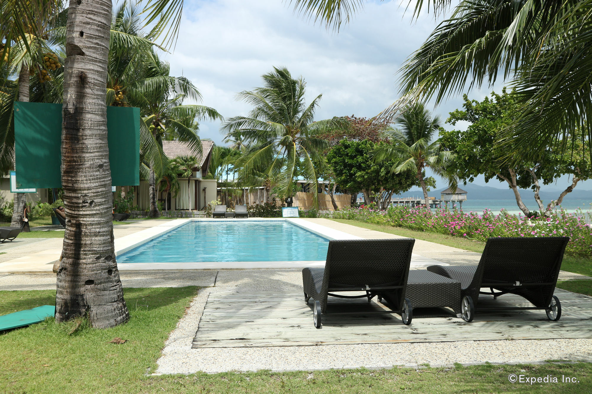 Dos Palmas Island Resort & Spa Puerto Princesa Exterior photo