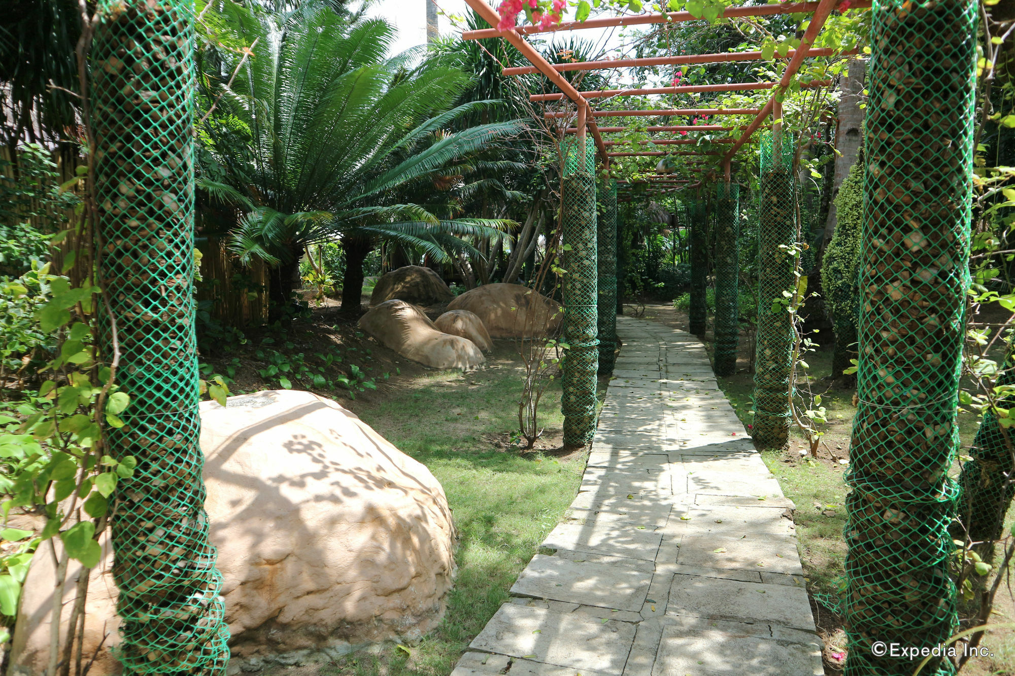 Dos Palmas Island Resort & Spa Puerto Princesa Exterior photo